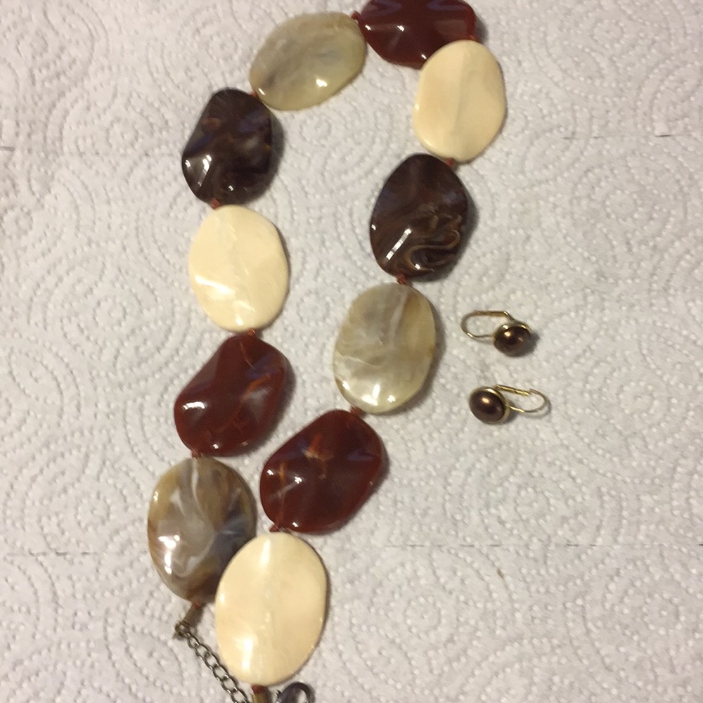 9 inches vibrant of brown